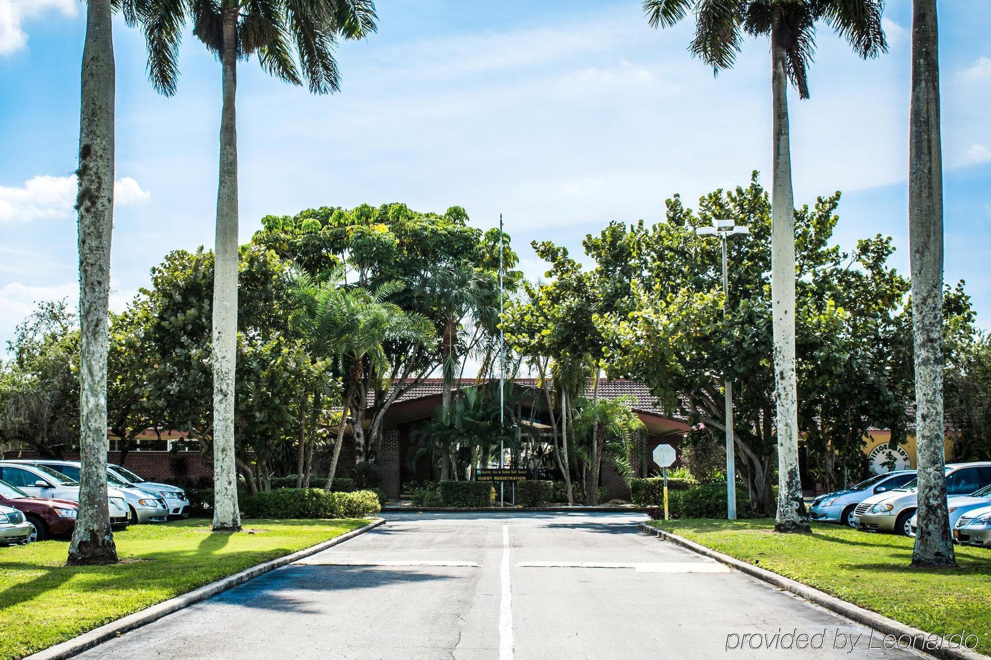 Quality Inn And Suites Golf Resort Naples Luaran gambar